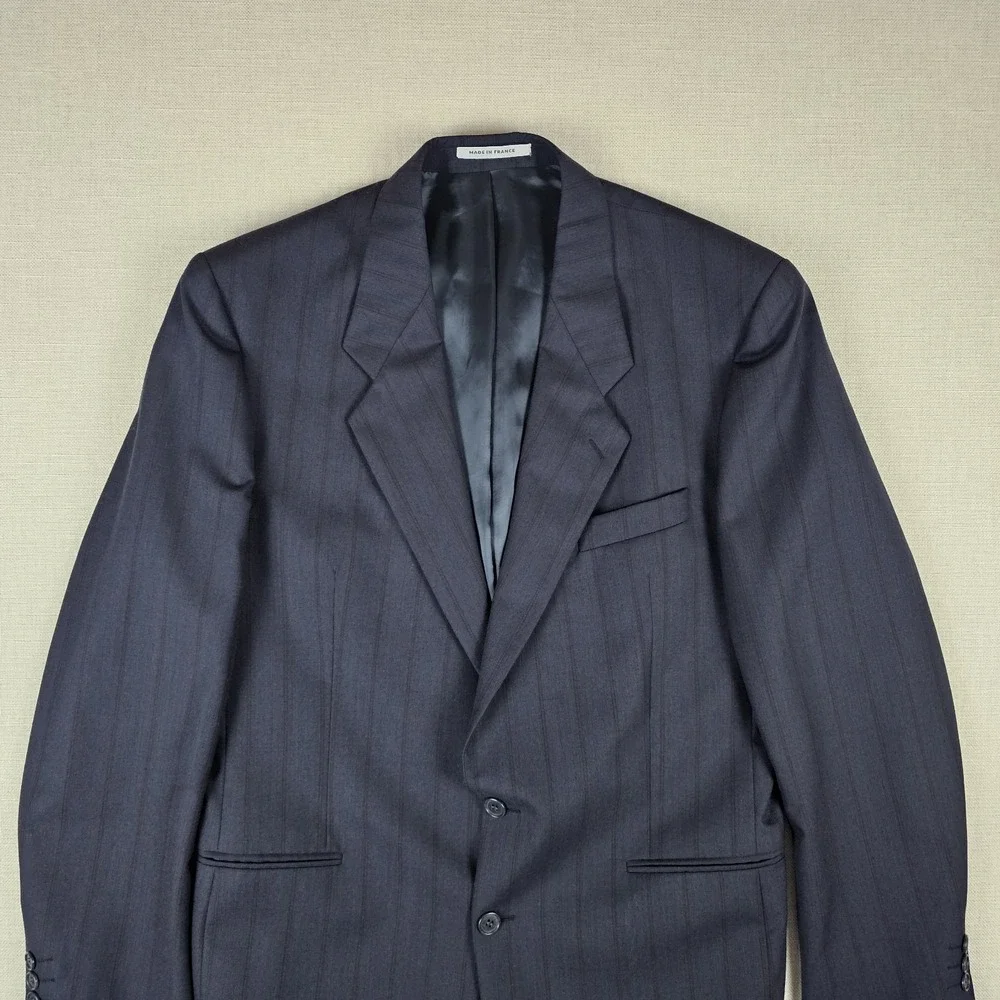 Yves Saint Laurent very good